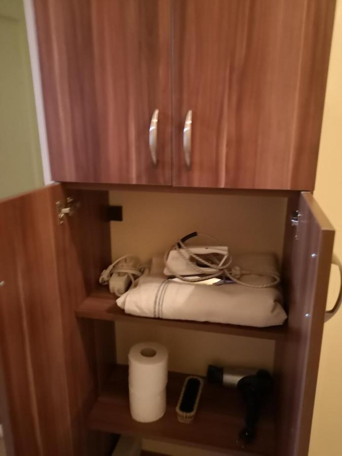 Veva Apartman - Eger Maganszallashely Eksteriør bilde