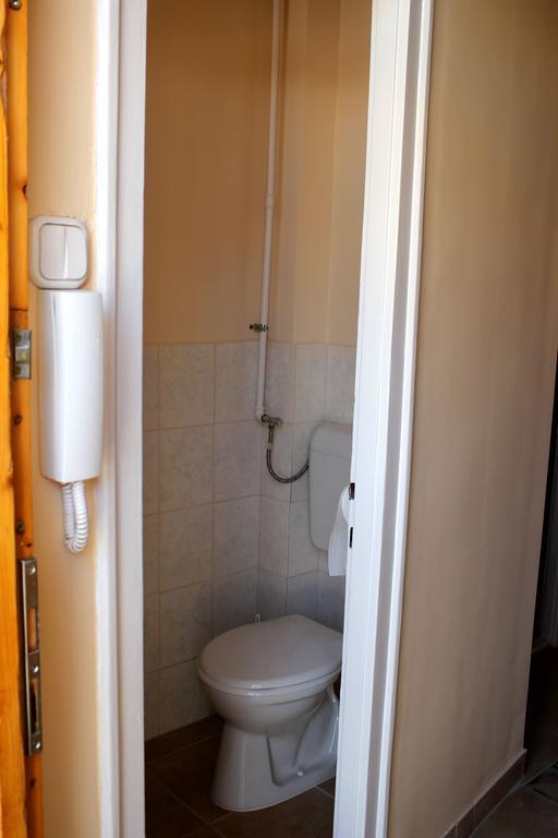 Veva Apartman - Eger Maganszallashely Eksteriør bilde